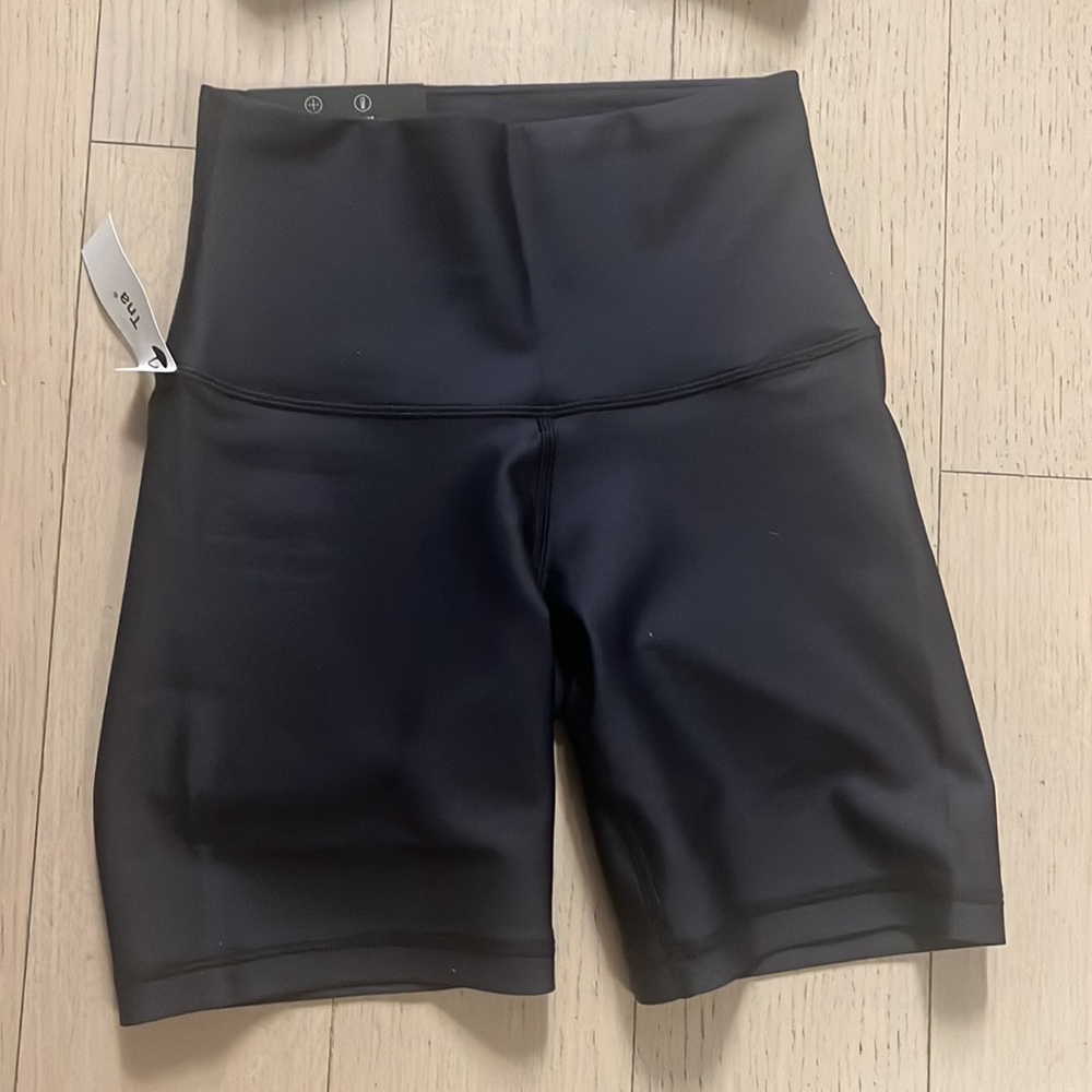 Aritzia TNAGLOSS Shorts ONLY